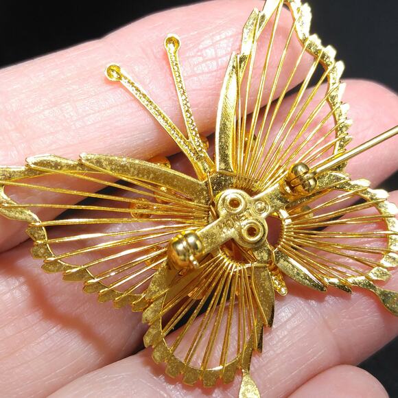 Vintage Monet Gold Tone Wire Butterfly Brooch, Clear Rhinestones Center - Picture 4 of 10
